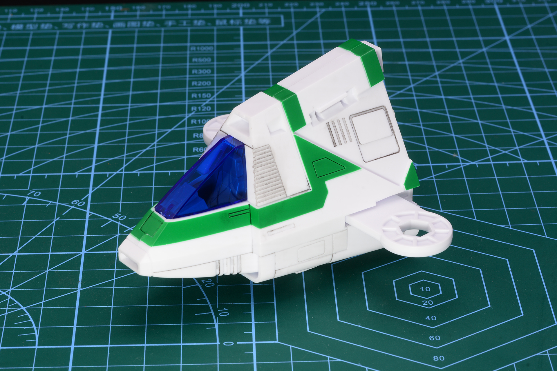 前後が短い、ちょっとかわいらしいデザイン