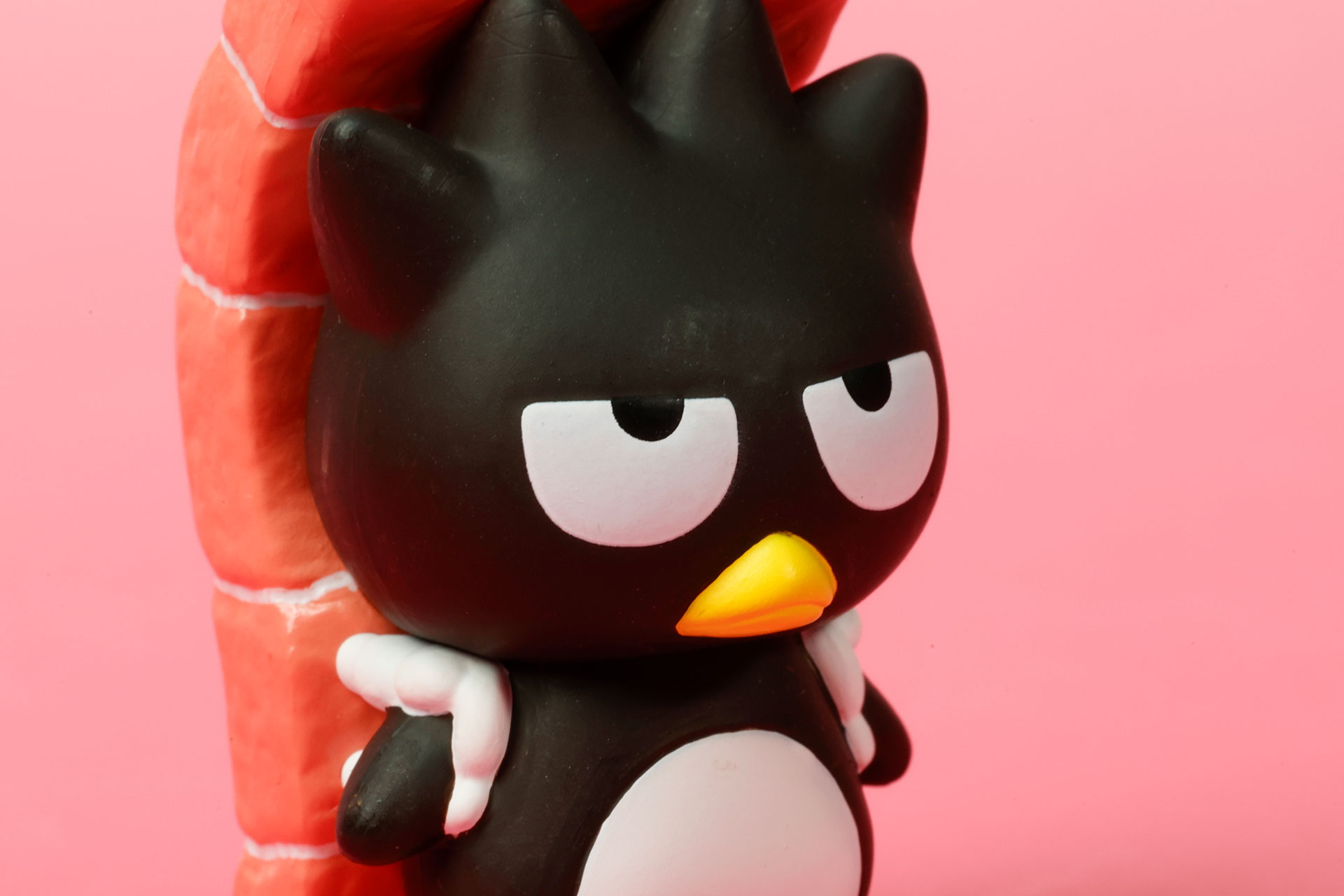 いつものように独特の表情だ