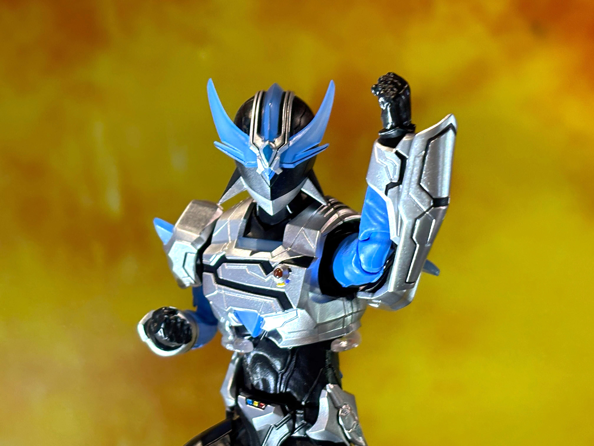 高い防御力の装甲を再現