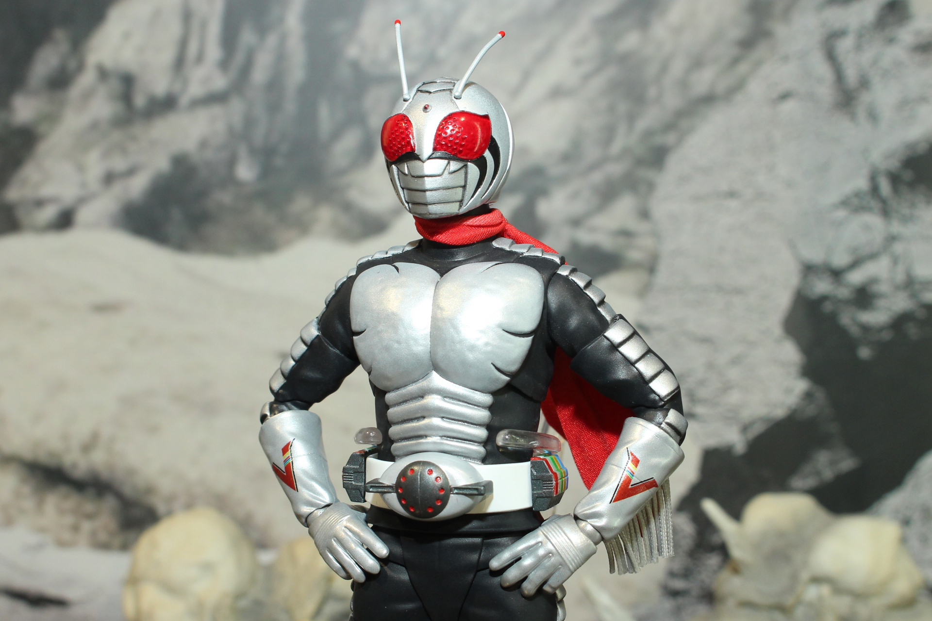 展示された試作品はベルトのサイクロードが閉じた状態だったが、開いた状態のものも用意されることが予想される