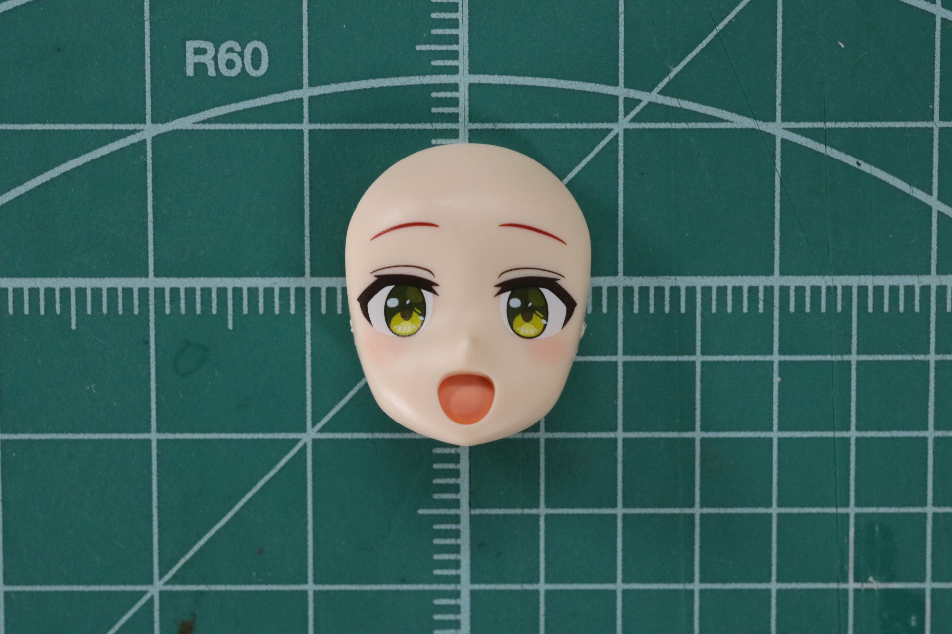 「笑顔」フェイスパーツの組み立て