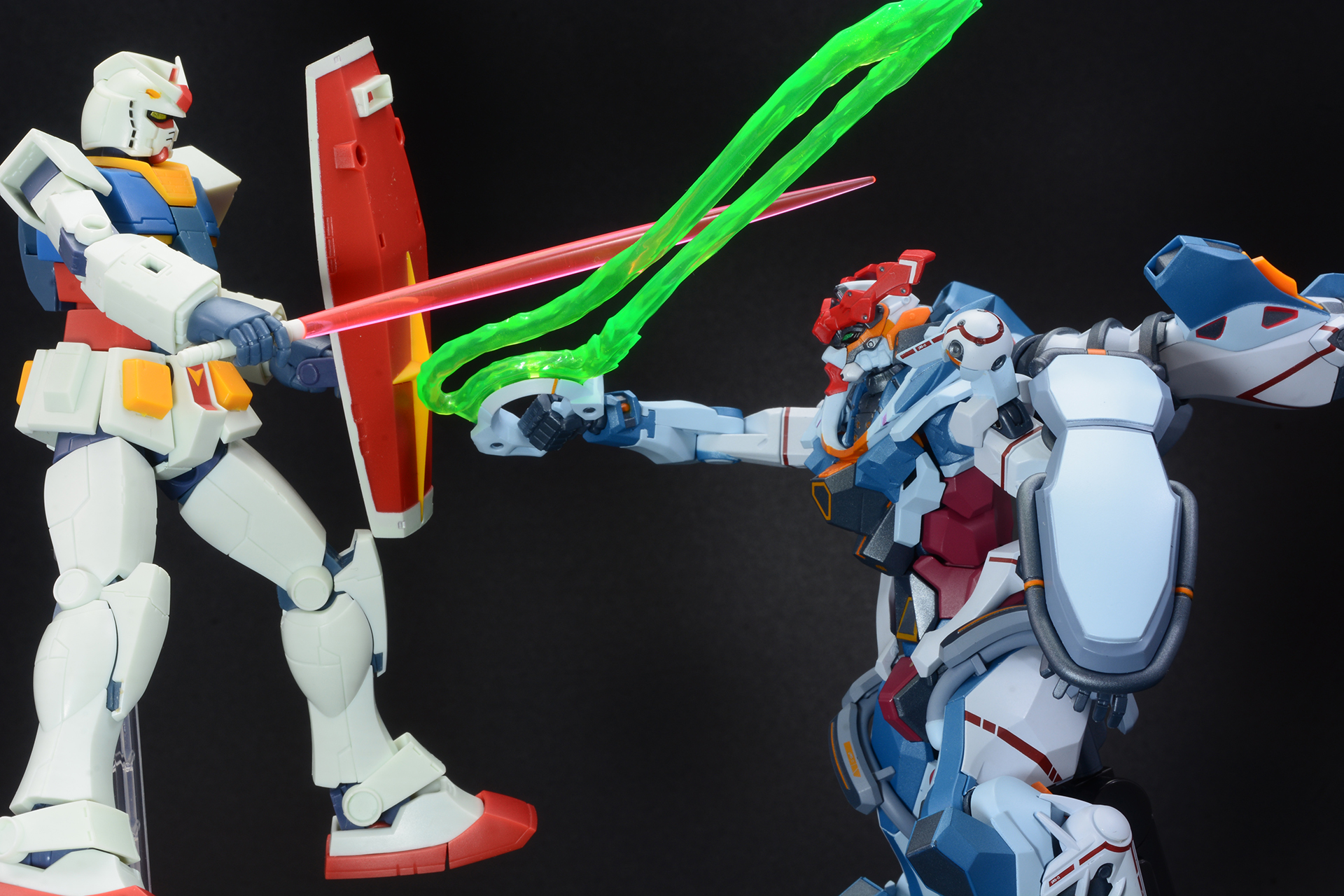 別世界から現れたガンダムと戦う