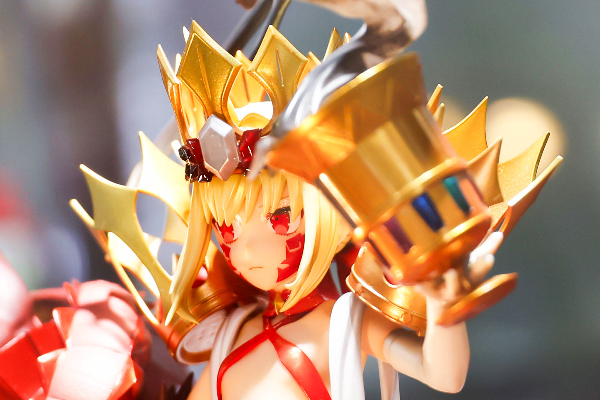 頭部周辺だけでもボリューム感がある