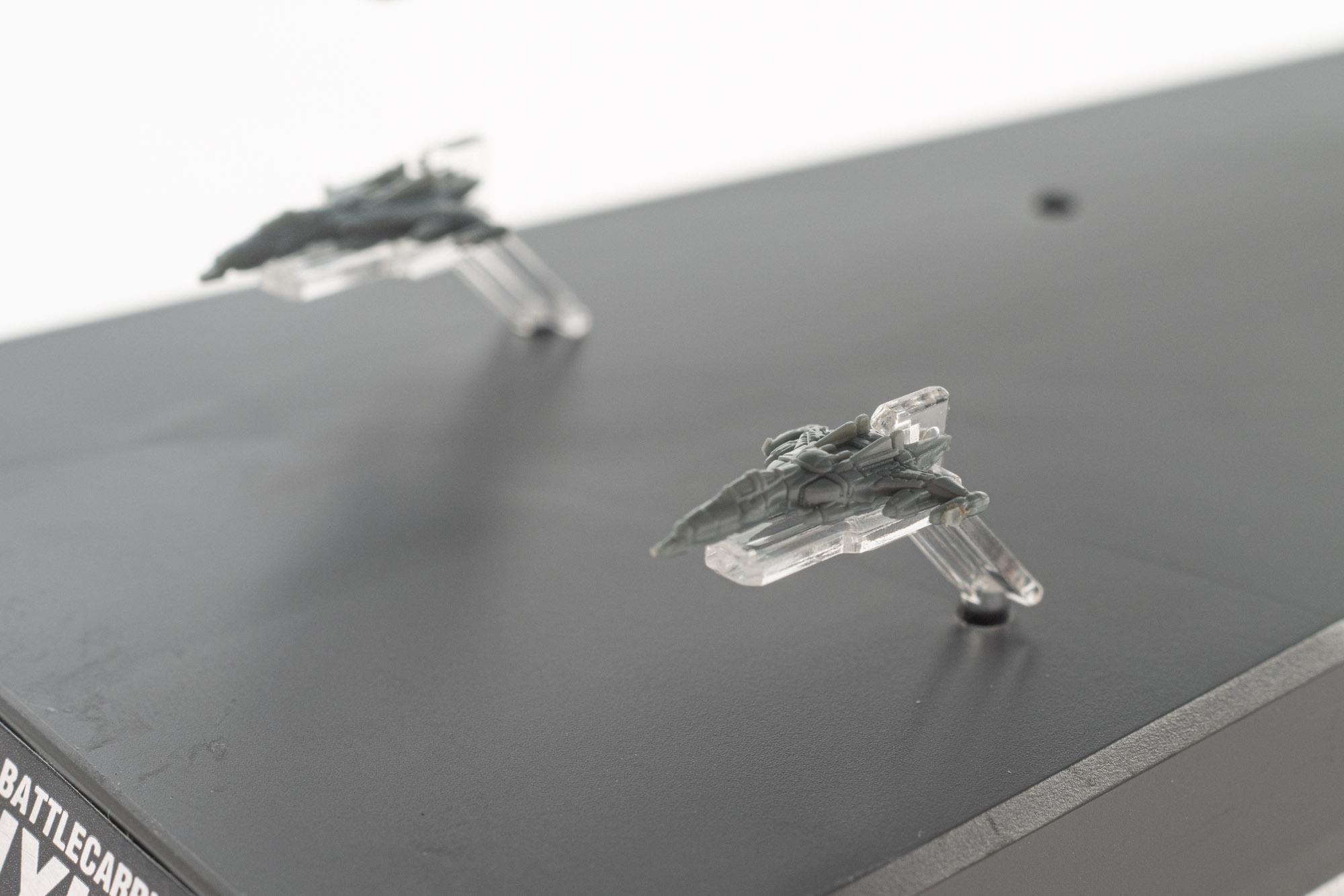 台座部分にも専用スタンドで艦載機をディスプレイできる。