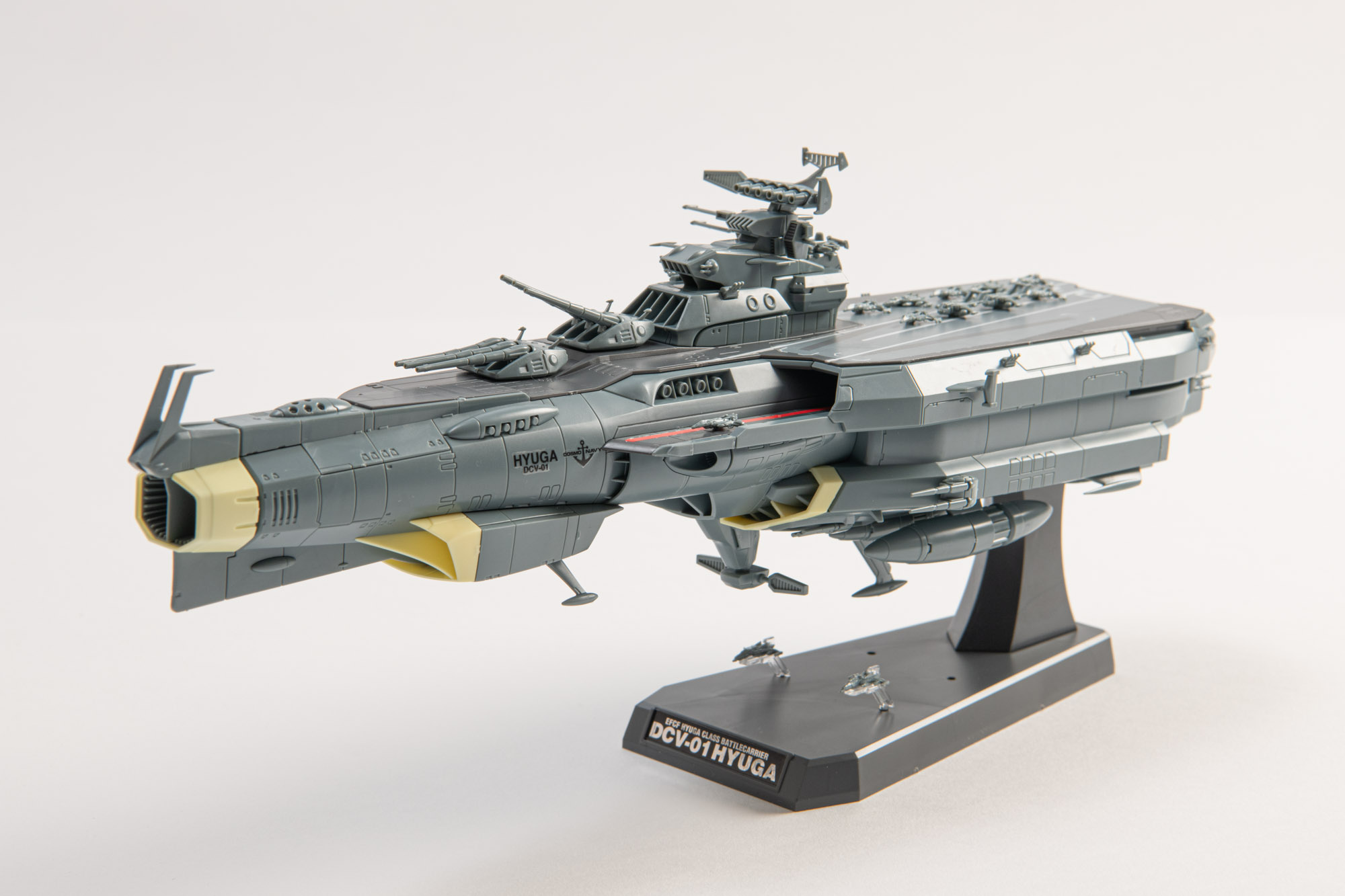 「1/1000 地球防衛軍 ヒュウガ級 戦闘航宙母艦 DCV-01ヒュウガ」が完成。