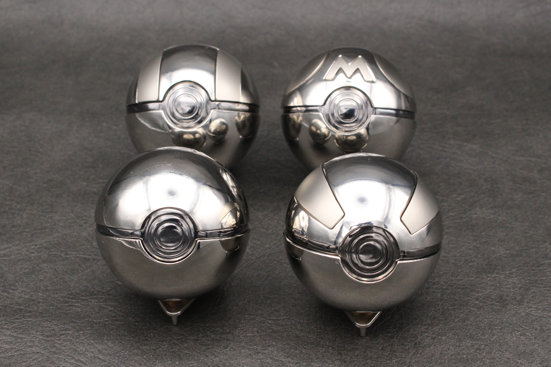 4種類を並べてみると、置物としての魅力も倍増する