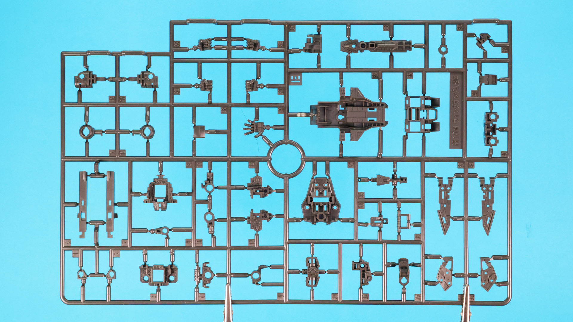 E:主にメカフレーム