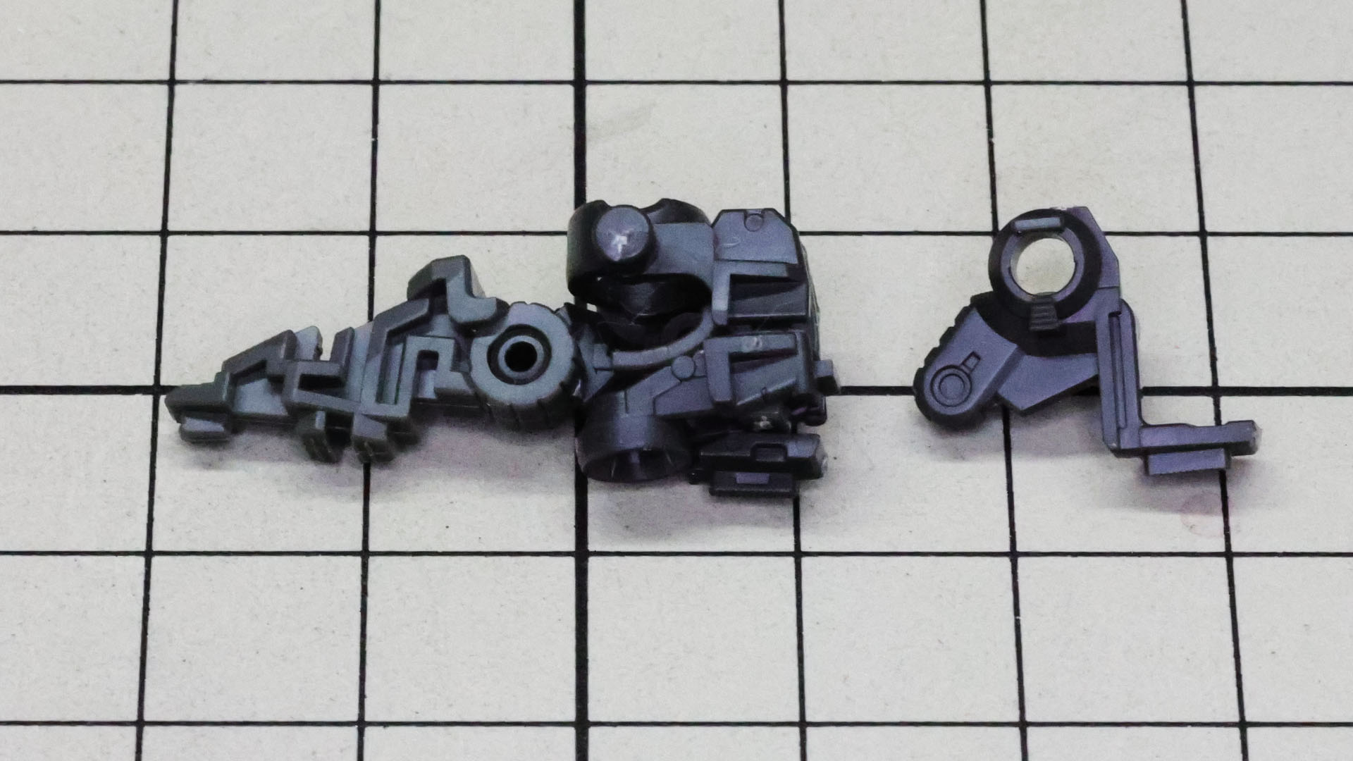 ソールの裏側にスライドするノズルがあることに注目です