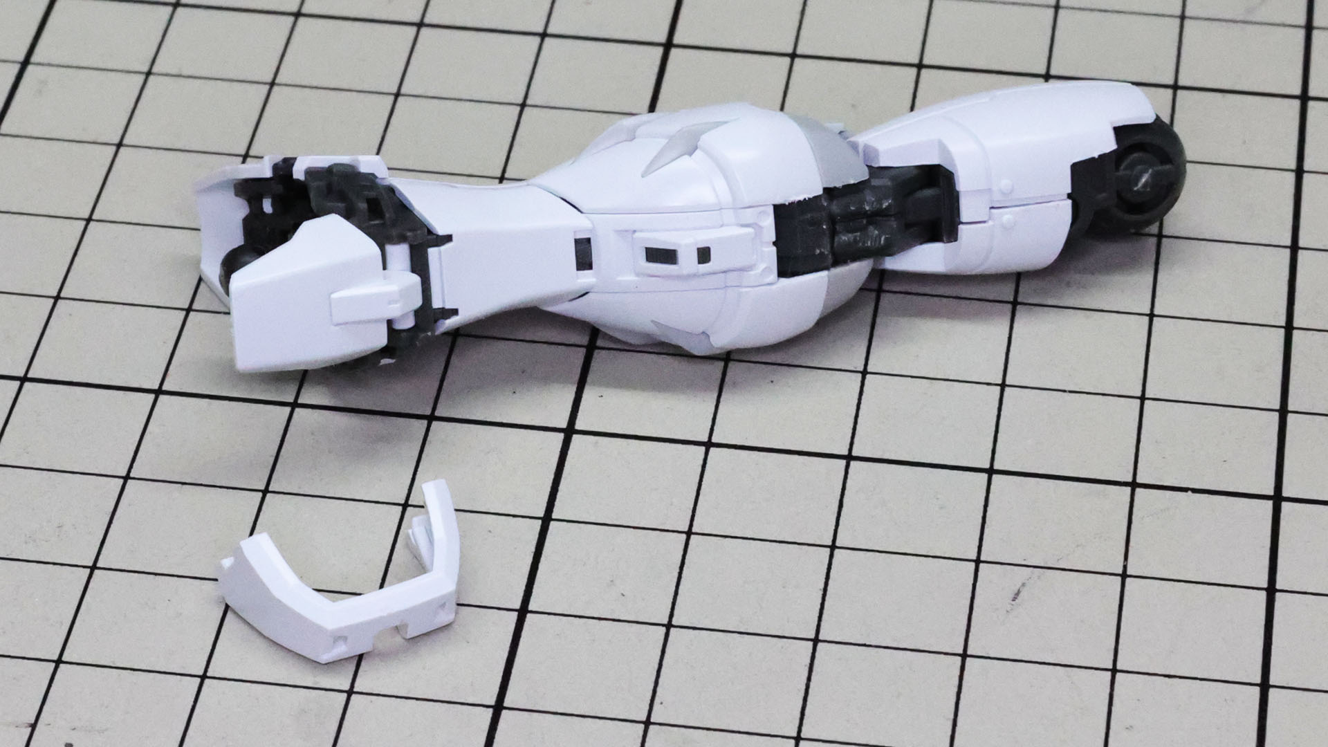 さらにアキレス腱にあたる部分の装甲もあります