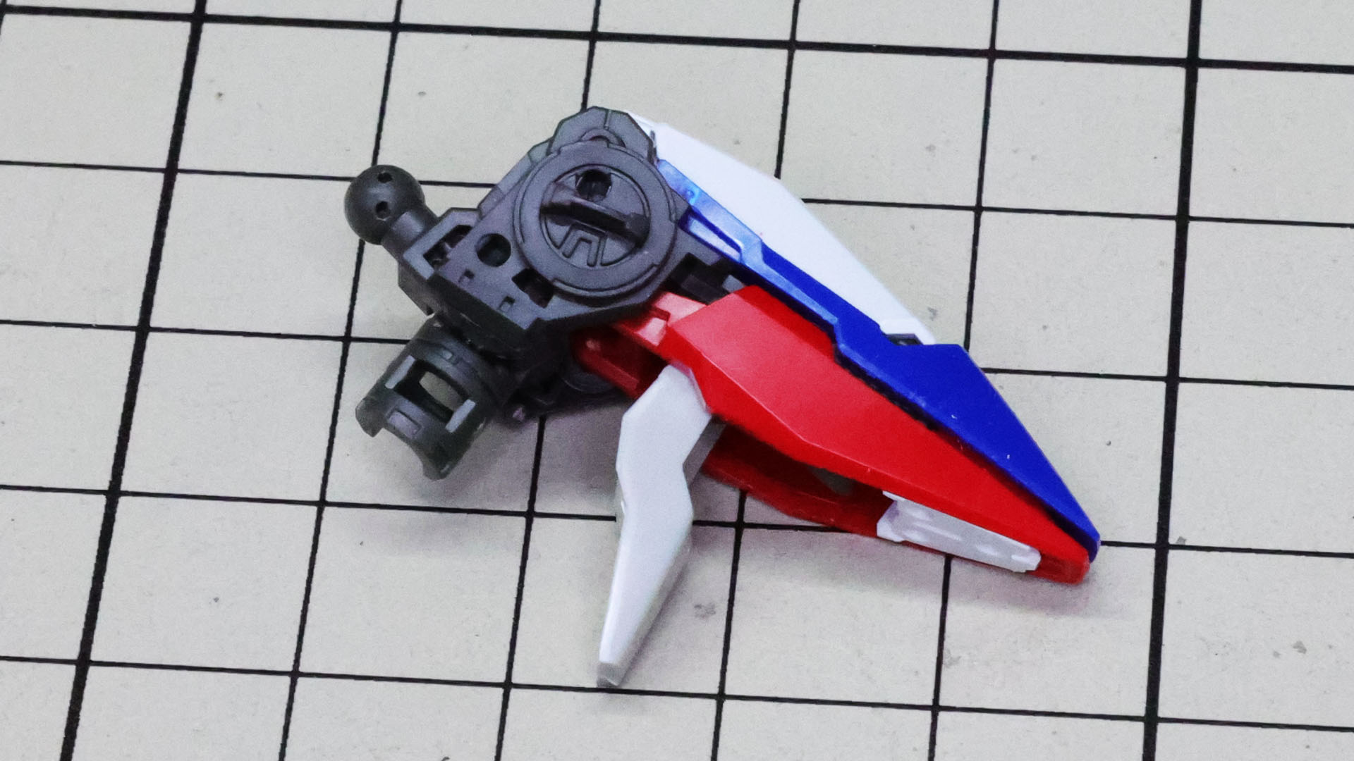 通常の位置に各部を可動させます