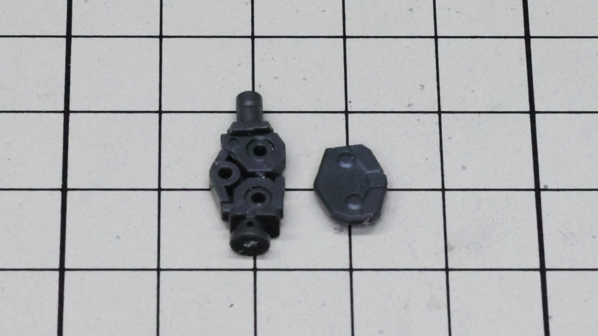 肘関節は二重になっています