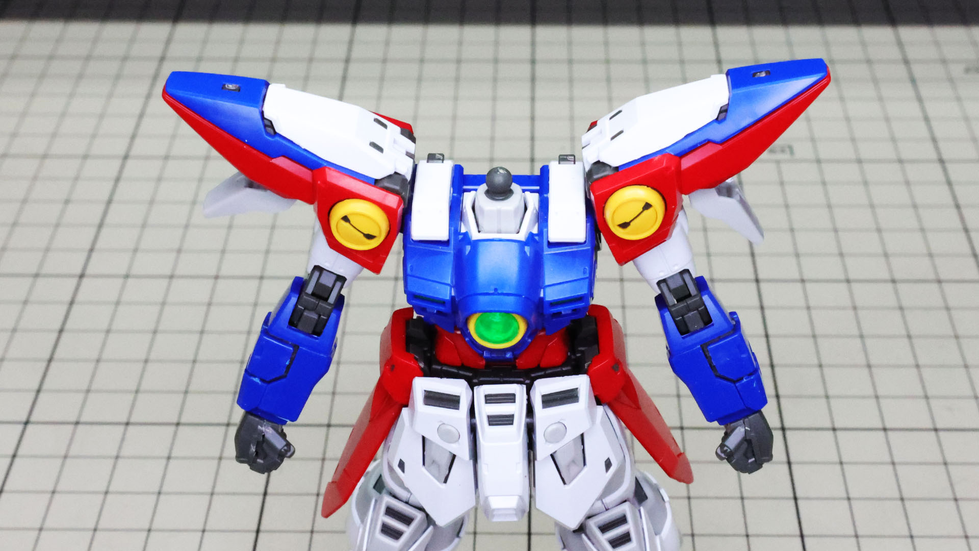 本体とドッキング！次は頭部です