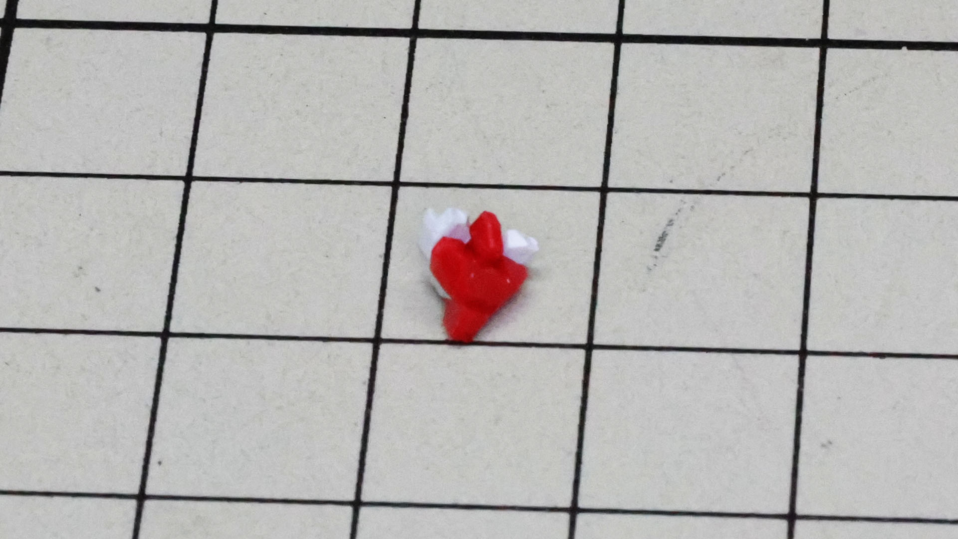 マスクの裏からアゴパーツを入れるほうが簡単でした