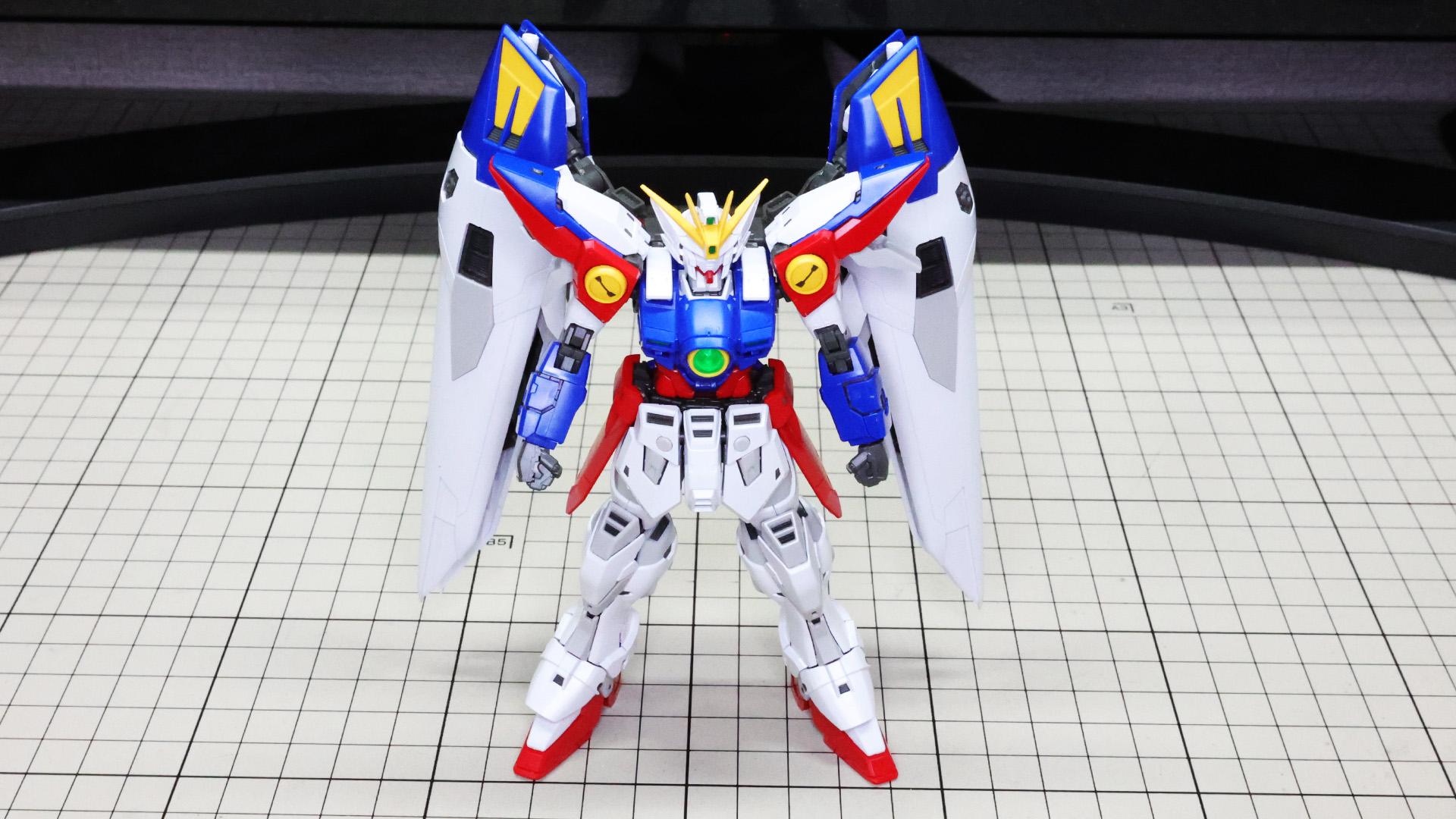 大きいサイズのウイングバインダーの存在感があって写真で見るより実物はもっとかっこいいです