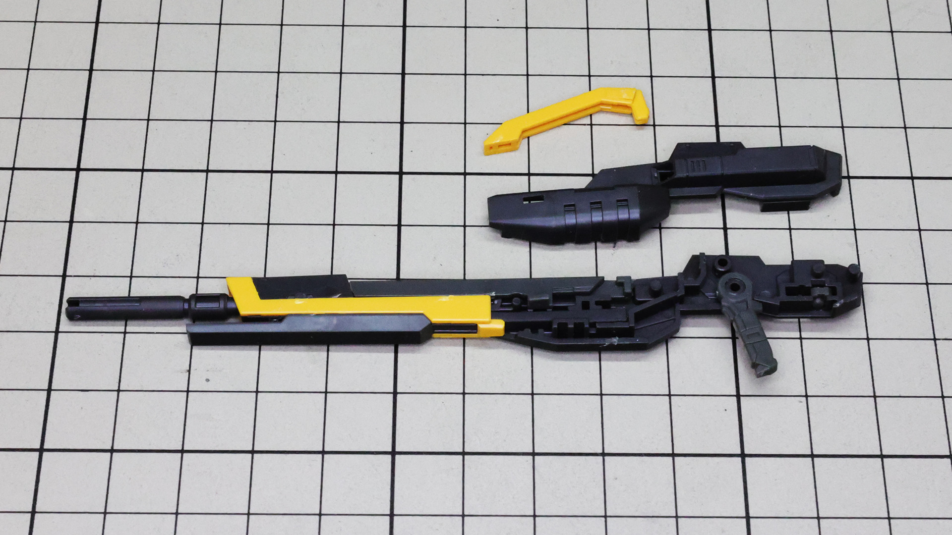 本体カバーで挟み込みます