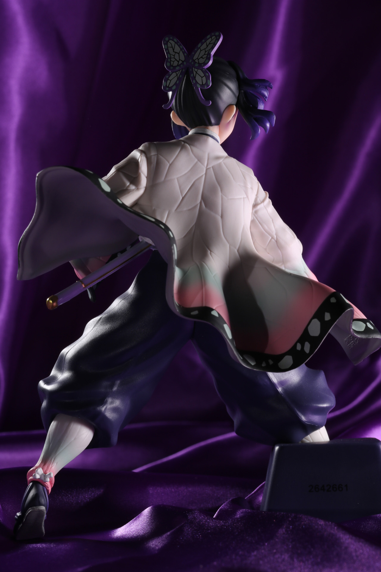 同日展開される「アニメ『鬼滅の刃』 VIBRATION STARS-童磨-」とディスプレイすれば対峙シーンを表現できる