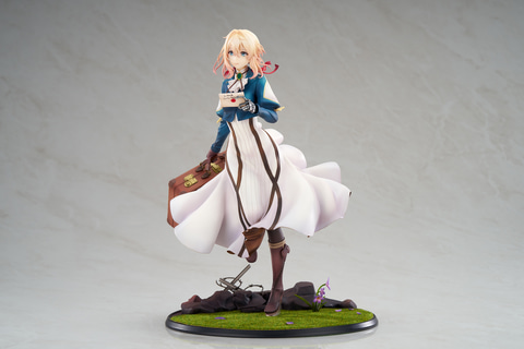 ヴァイオレット・エヴァーガーデン　フィギュア　実物有り Amazon.co.jp: ヴァイオレット・エヴァーガーデン 1/6スケール