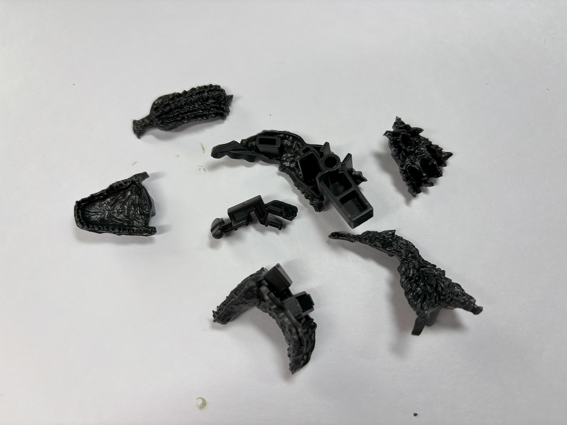 塗装のためこの時点ではあえて頭部は組み立てなかった