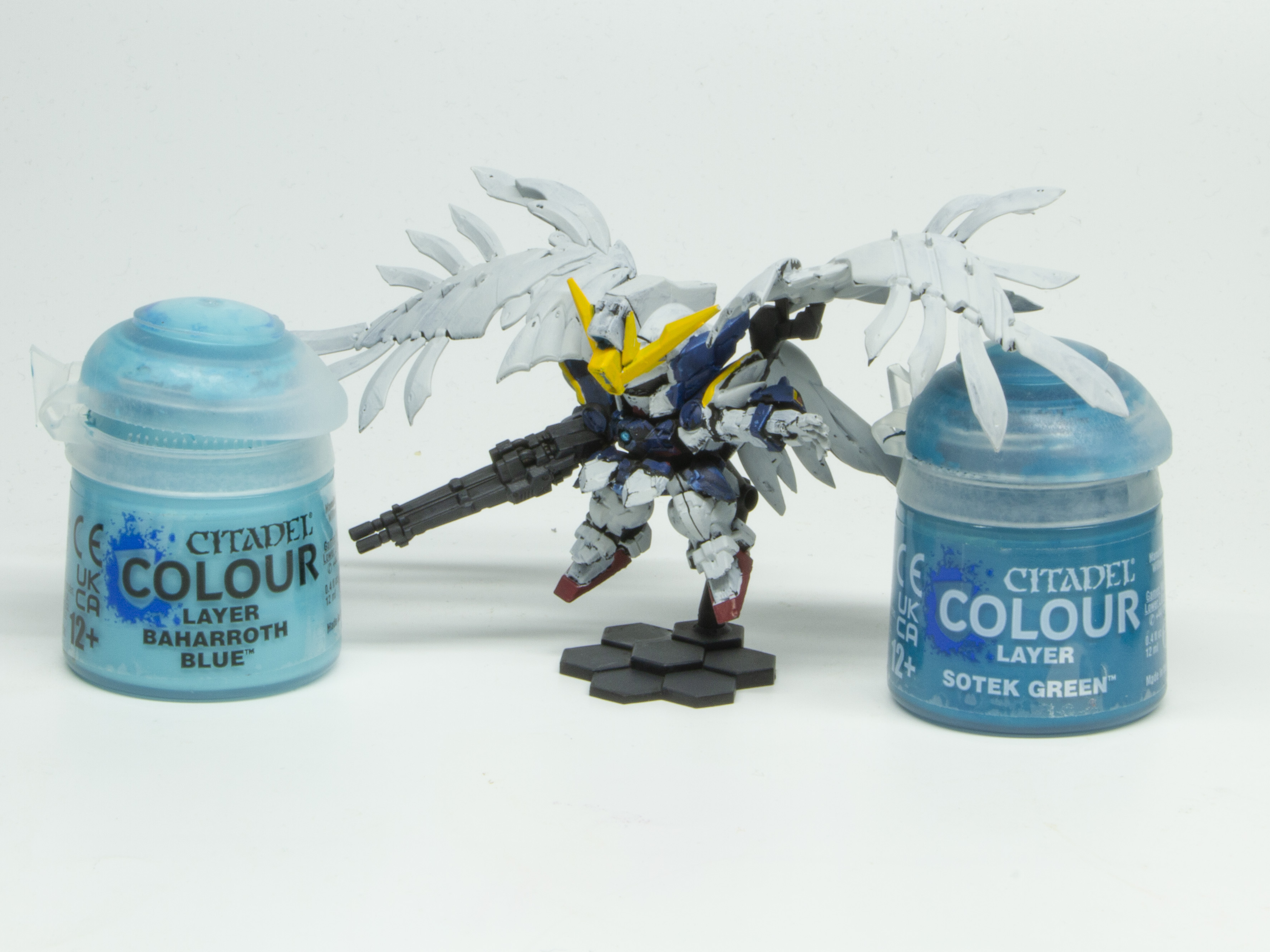 ソテク・グリーンとバハロス・ブルーを塗る