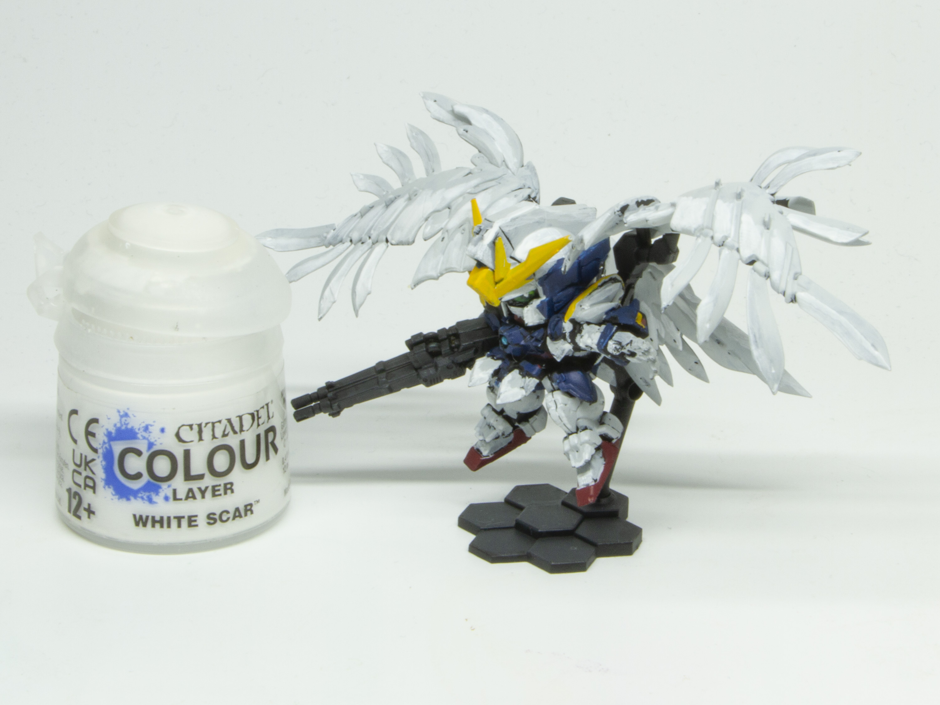 ホワイトスカーを塗る