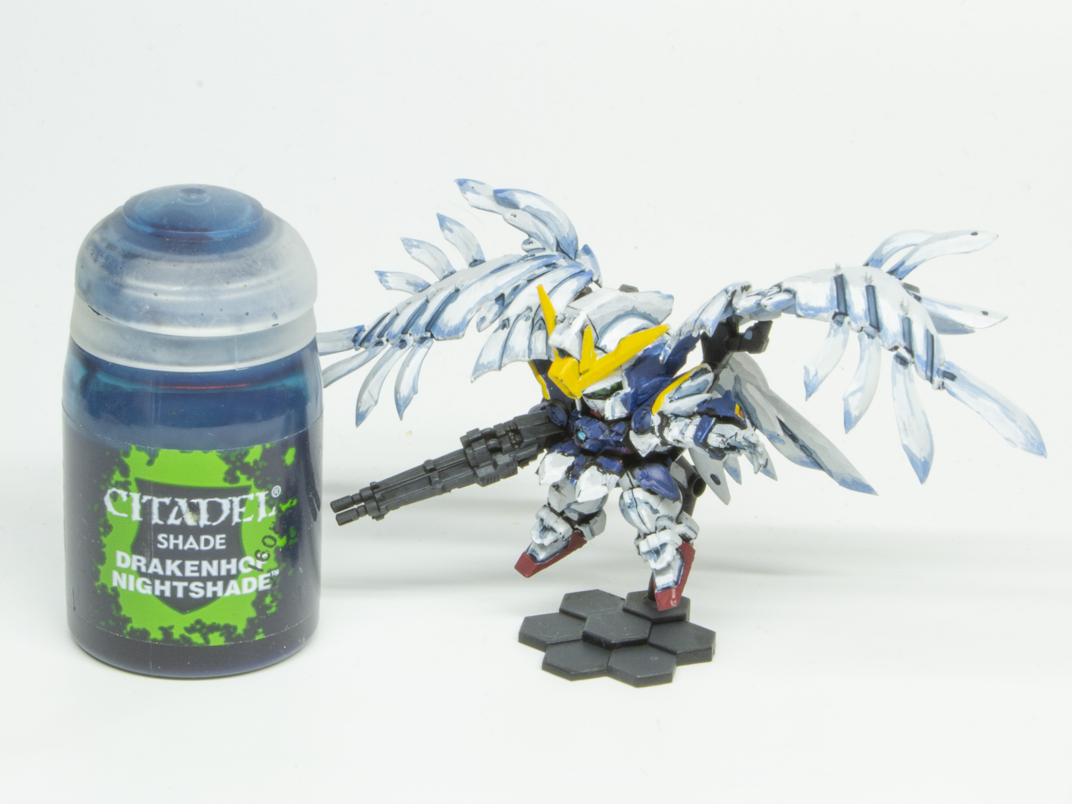 ドラケンホフ・ナイトシェイドをスミ入れ