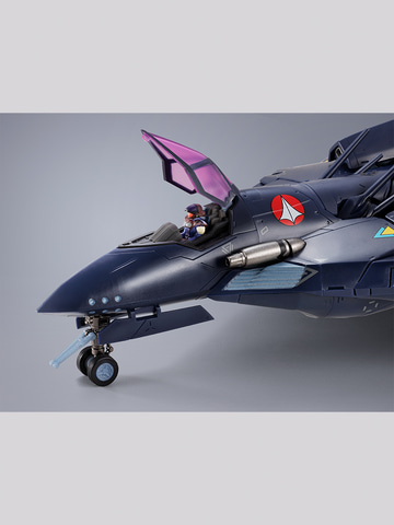 マクロス7」より「DX超合金 VF-17S ナイトメアステルス