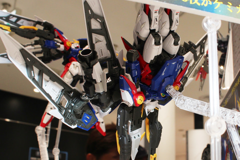 特別企画】「RG 1/144 ウイングガンダムゼロ」本日発売