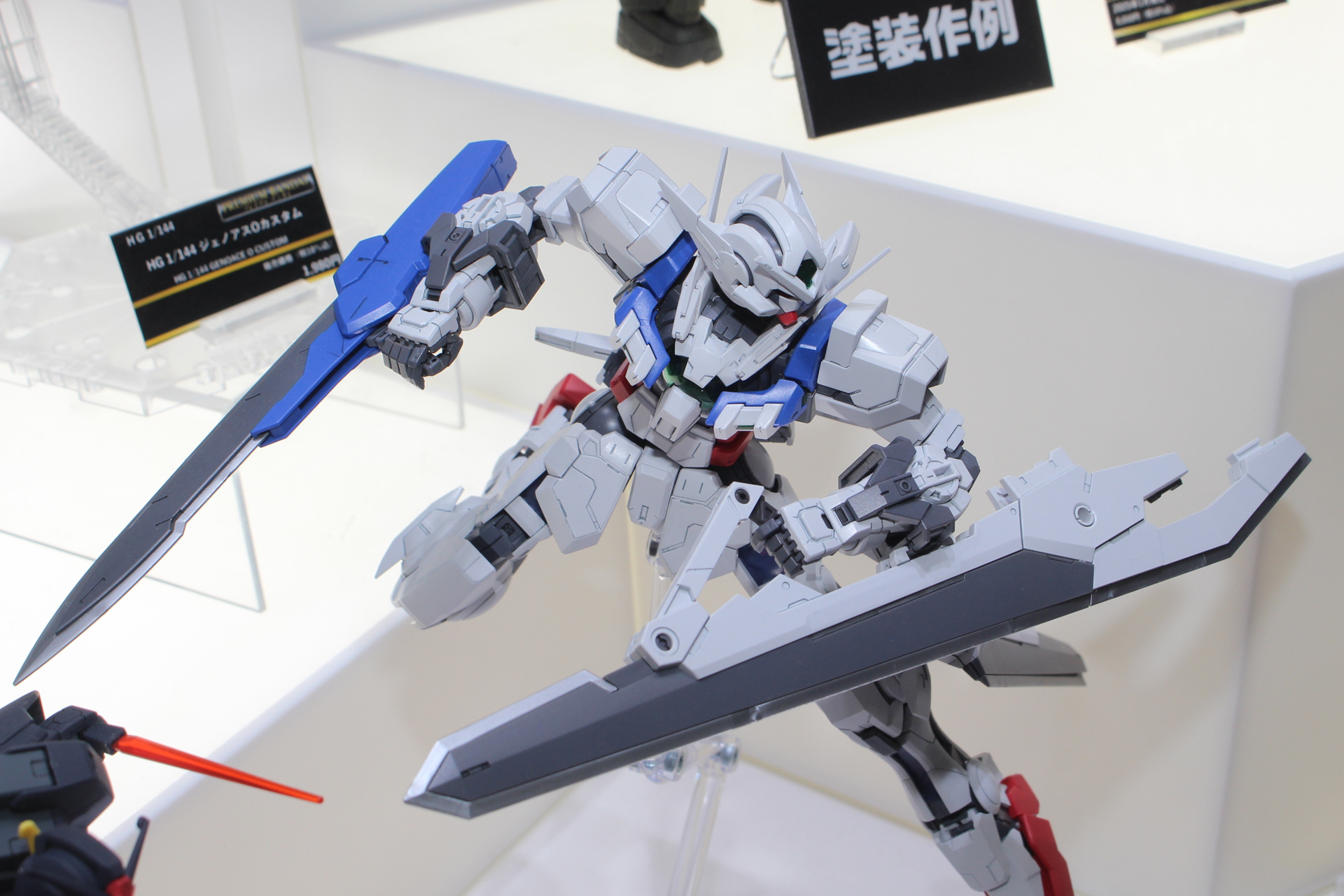 キットはテスト武装の一つ「プロトGNツインブロードブレイド」をメイン装備とする