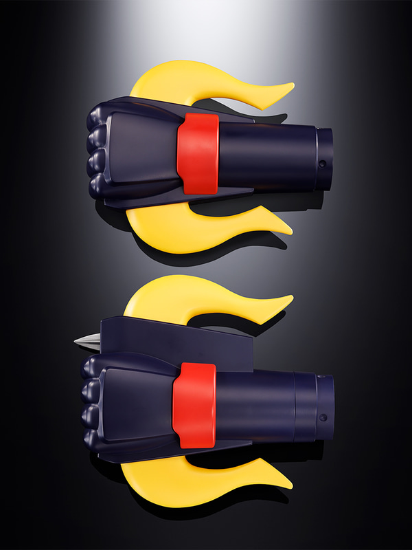 「ゴッド・ゴーガン」が装備された左腕は、発売当時の形状を再現した無可動のものと（画像上）と「ゴッド・ゴーガン」から射出される矢「ゴーガンアロー」の発射ギミックを備えたもの（画像下）の2種類が付属する