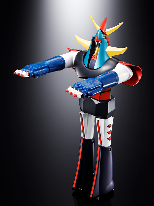 別売りのジャンボマシンダー「マジンガーZ」、「グレートマジンガー」に付属するアタッチメント武器を装着できる（画像の「連射6連ミサイル」は「無敵の王者ジャンボマシンダーマジンガーZ」に付属するもの）