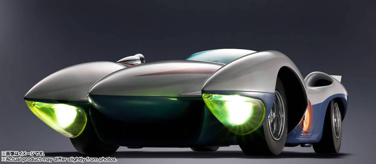 暗闇を照らす暗視装置が「イブニングアイ」。電源とLEDが内蔵されており、ヘッドライトが点灯する