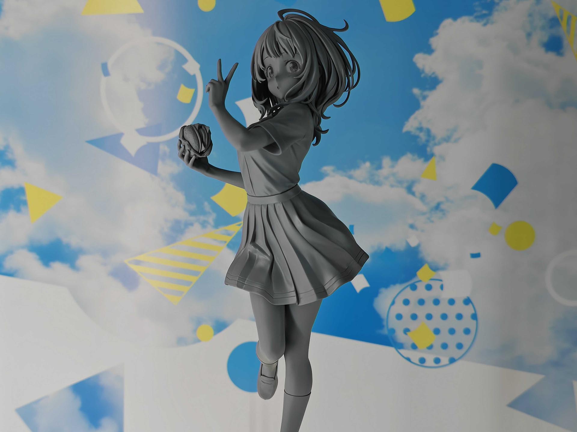 「八奈見杏奈」発売日、価格未定