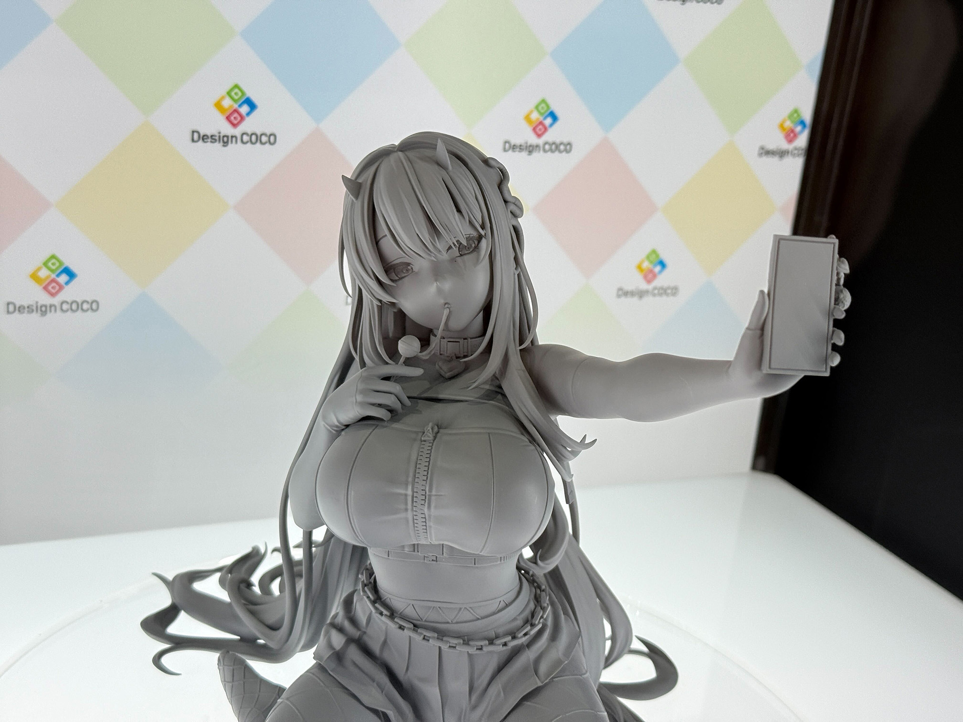 「バイパー」発売日、価格未定