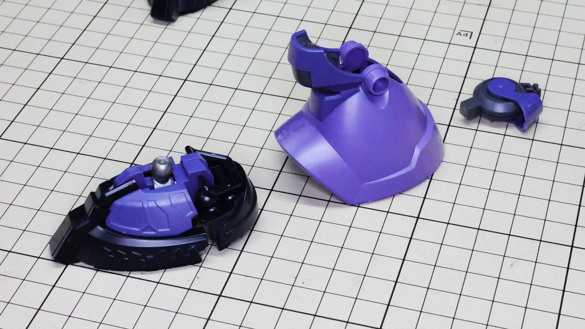 組み上がった部位をドッキングさせます