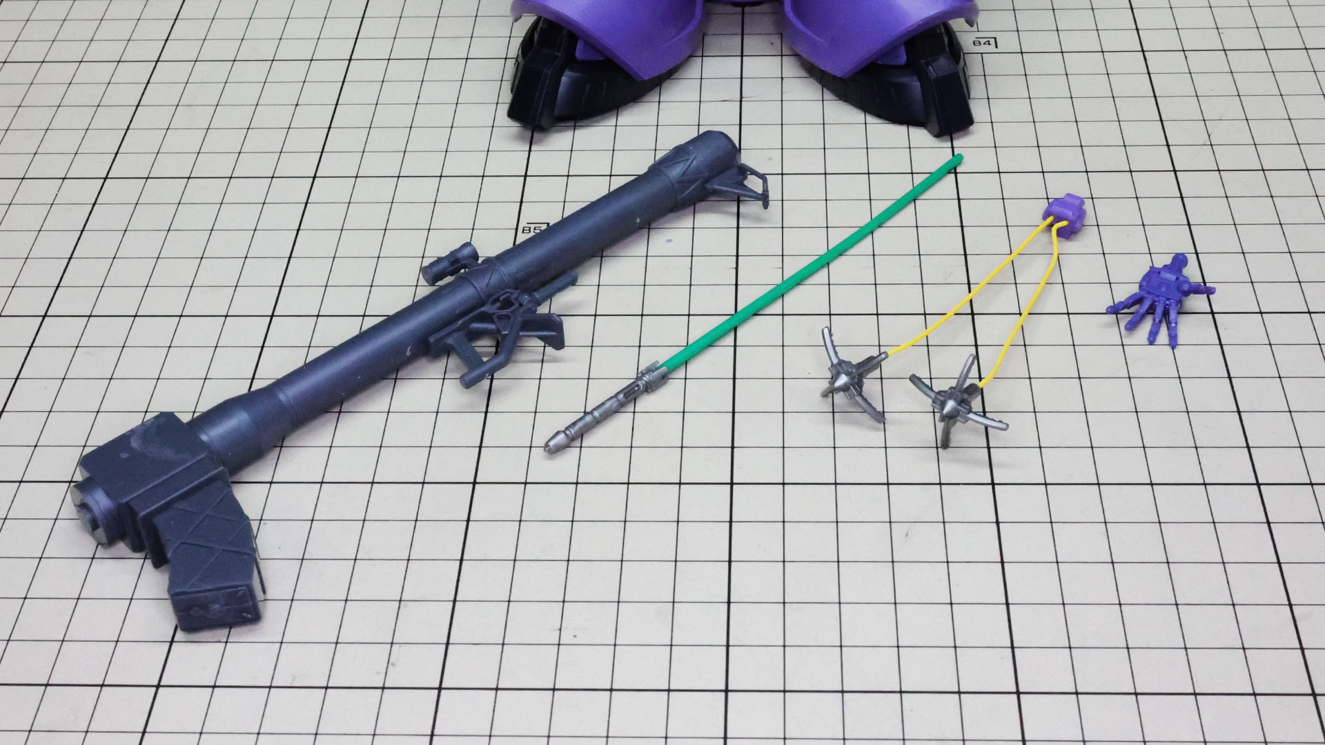 電磁ハーケンは手の甲パーツを通常の左手のものと交換する形になります