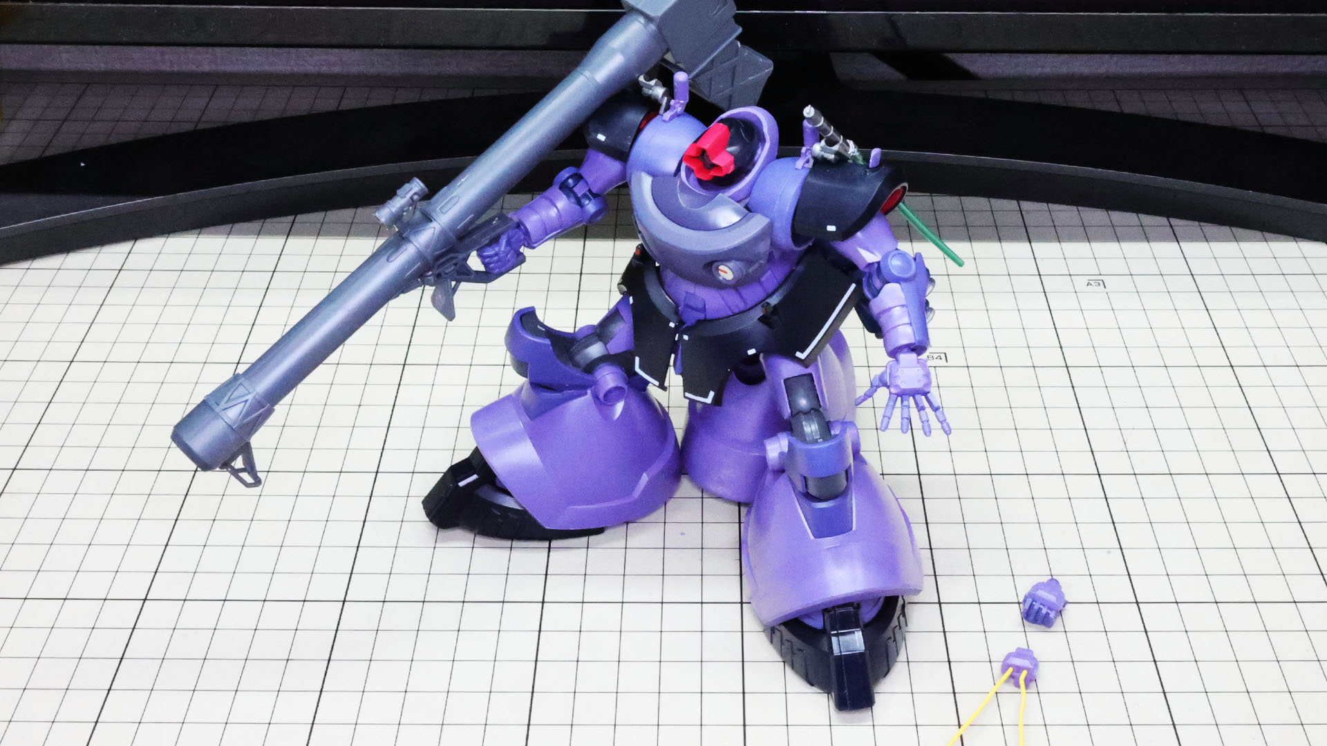 リック・ドムに装備させてみました。ジャイアント・バズが文字通り大きい！