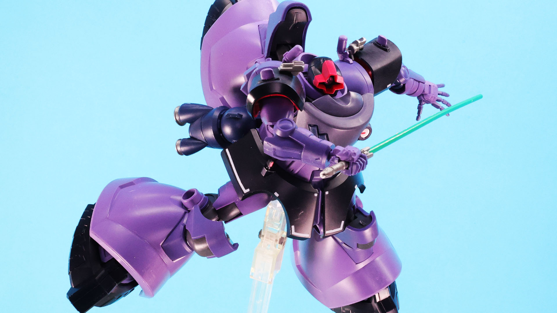 ボディも大きくひねられます