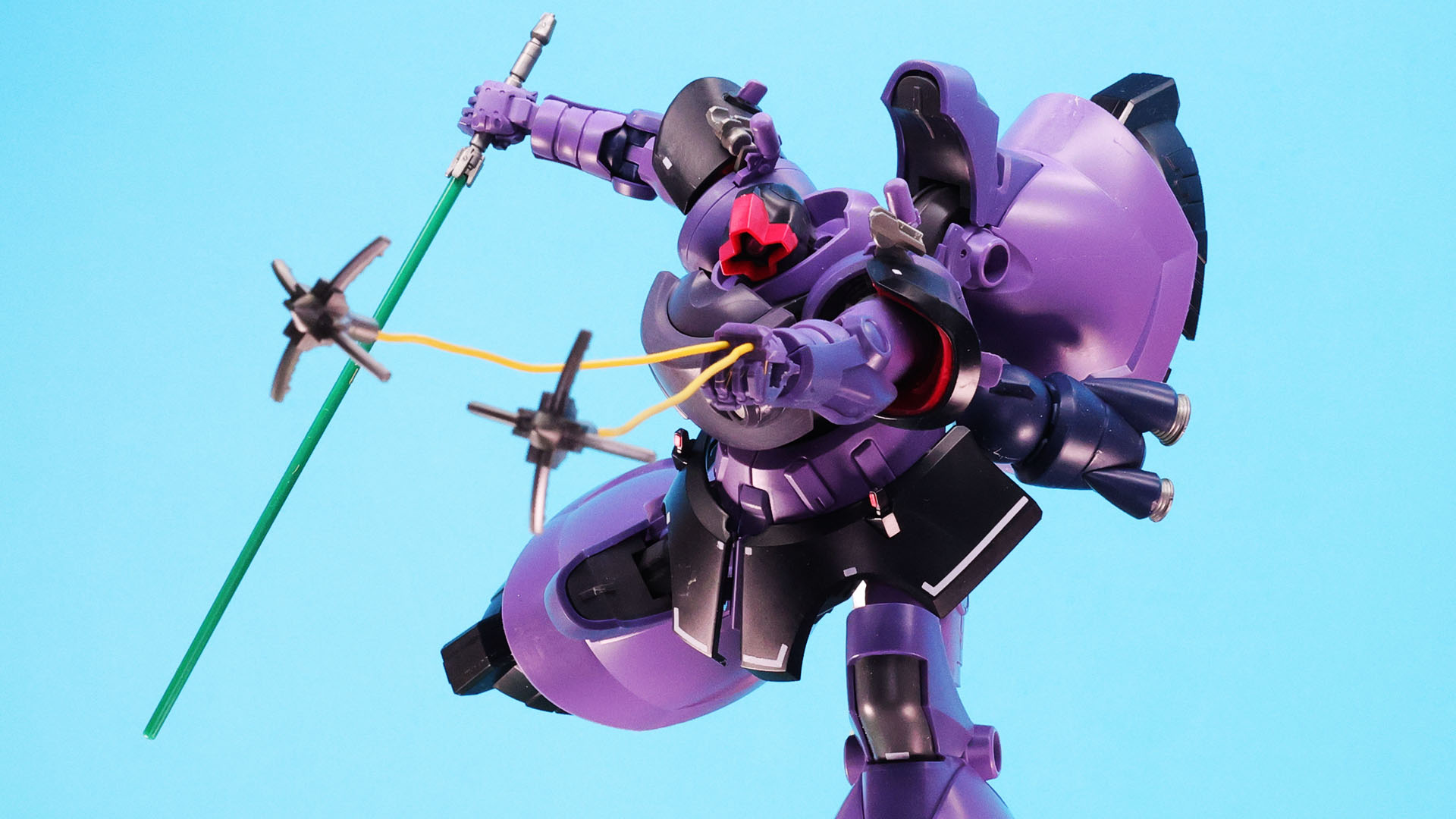 電磁ハーケンを撃ち出すポーズも可能