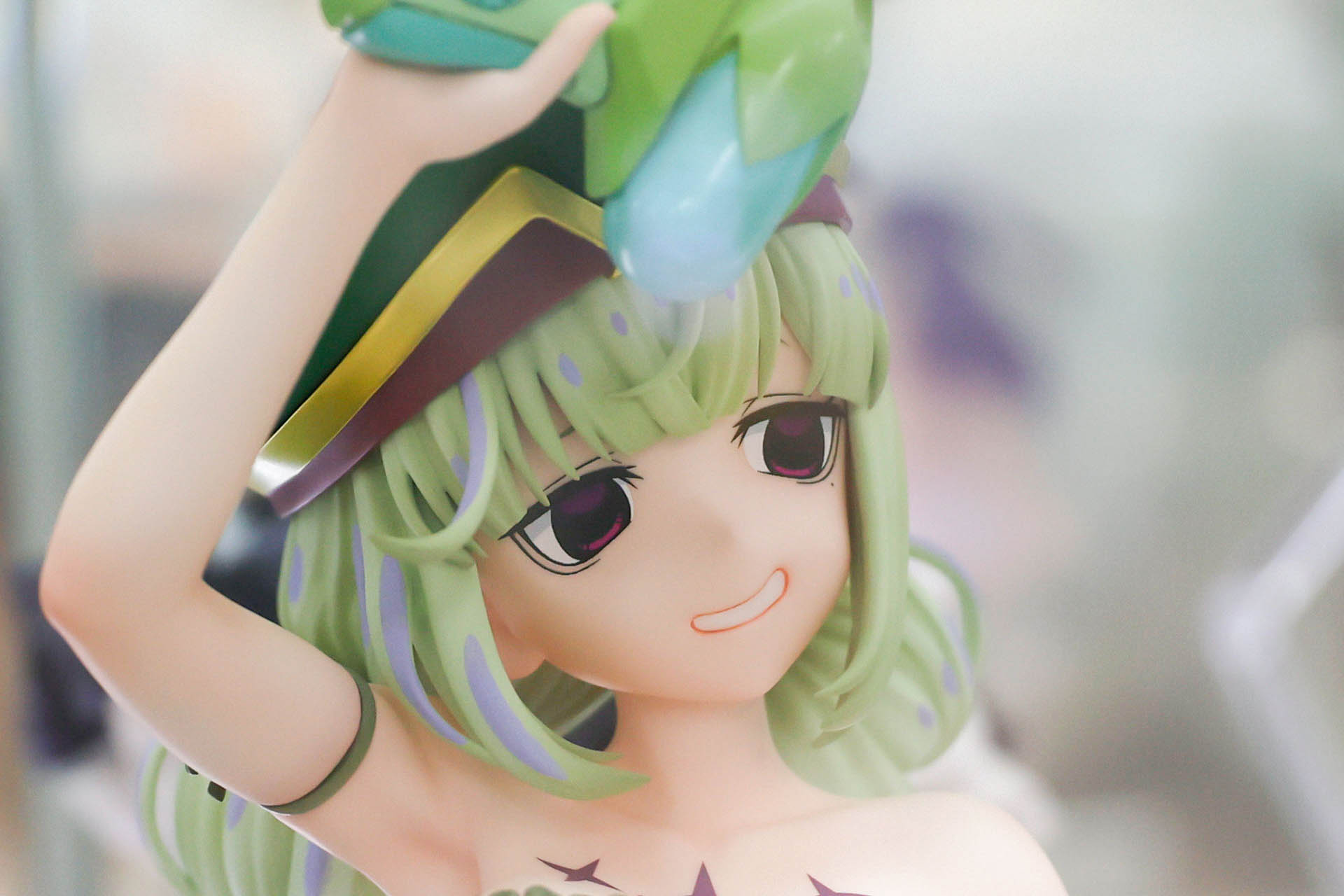 髪の色合いも独特だ