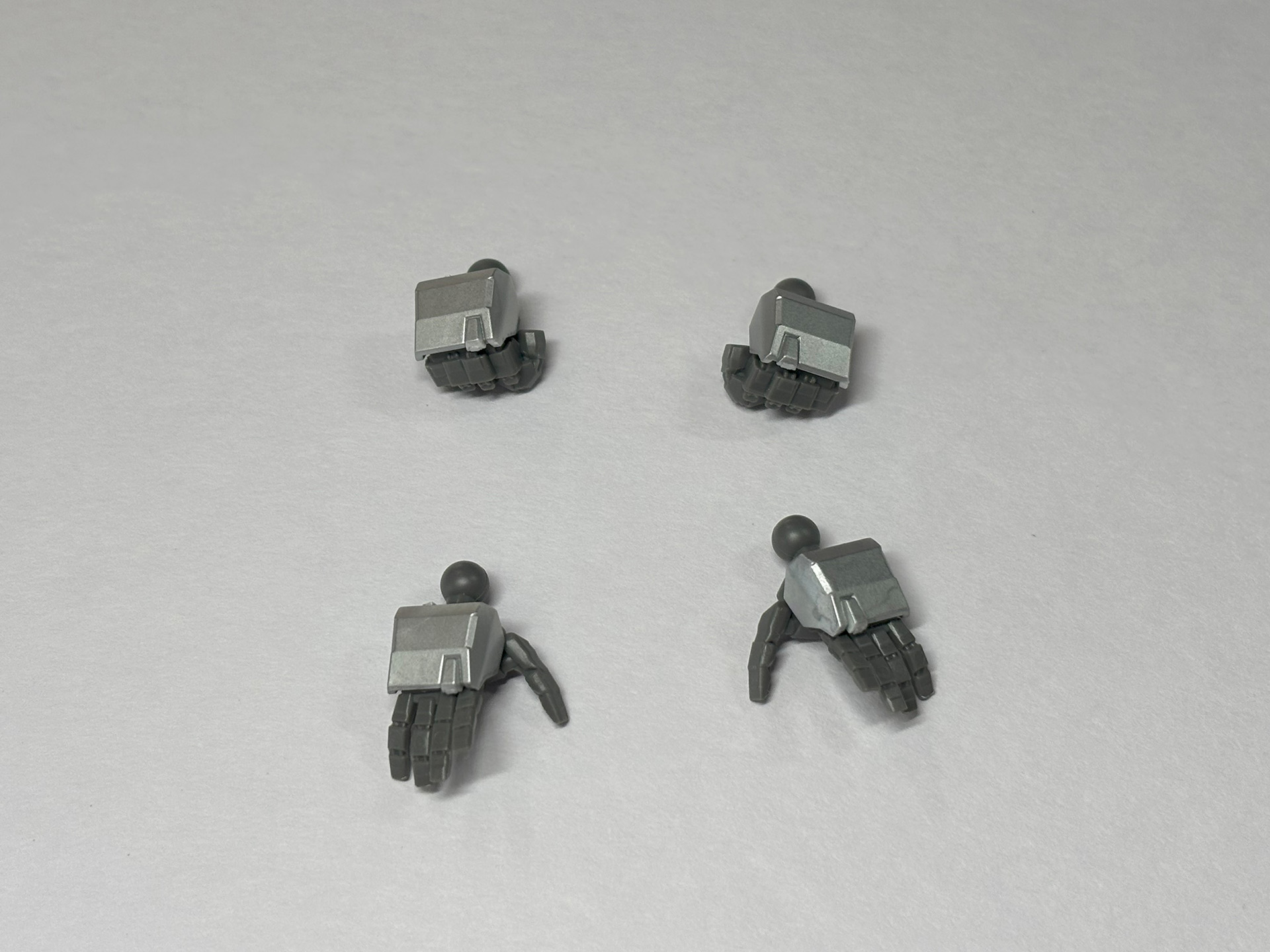 握り手と平手を組み立てる