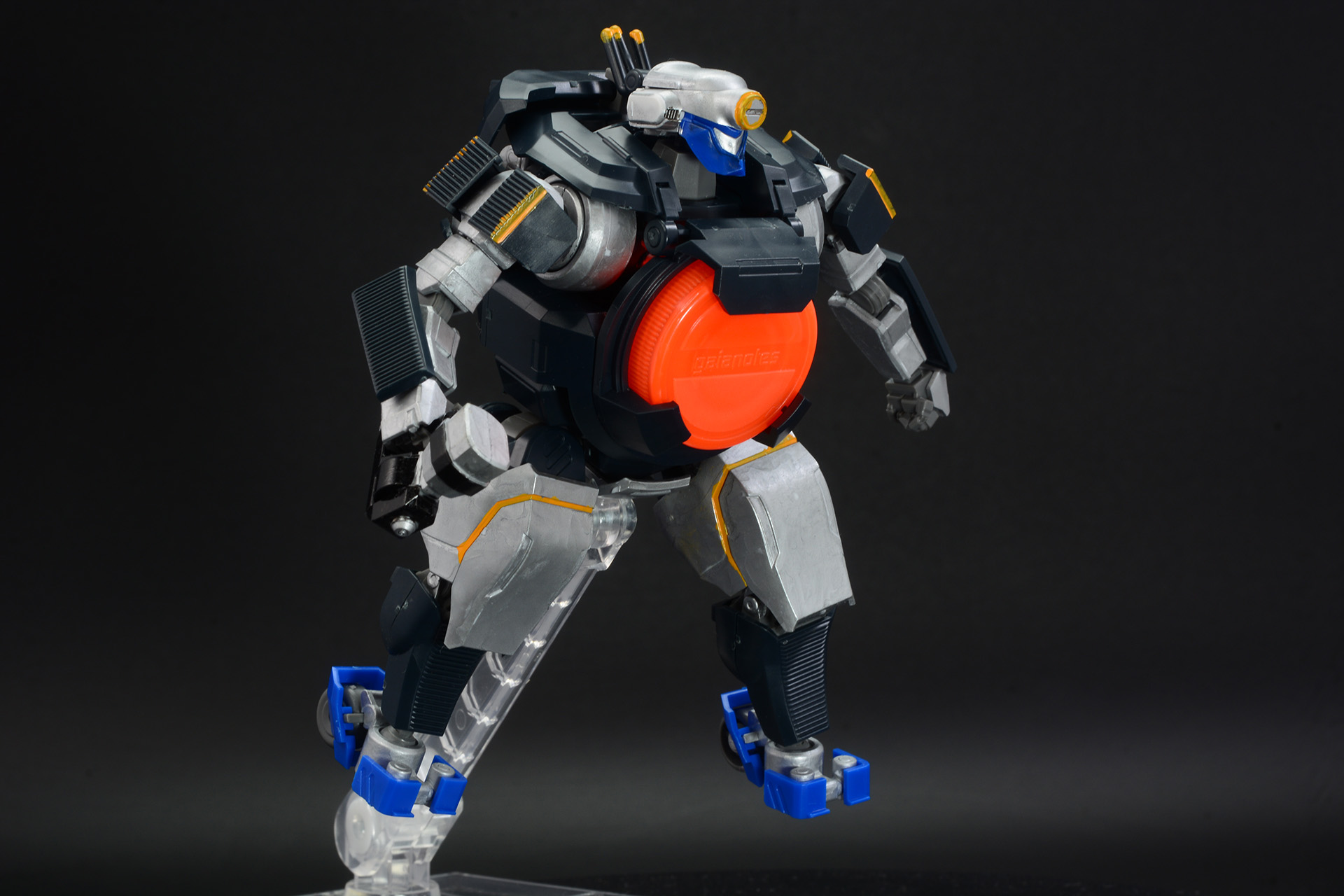 作業機械のイメージだが、カッコ良さもある