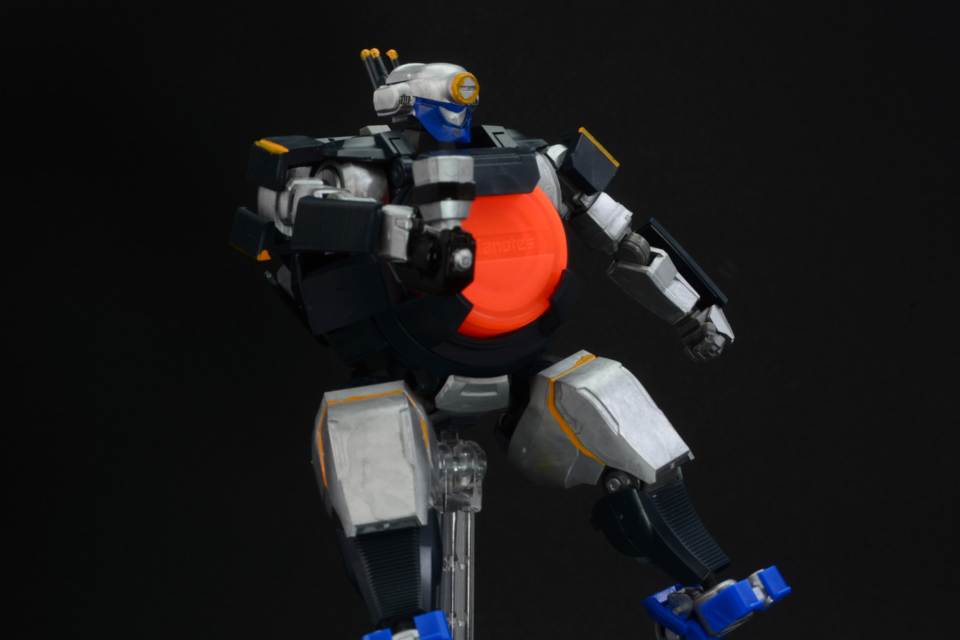 作業機械のイメージだが、カッコ良さもある