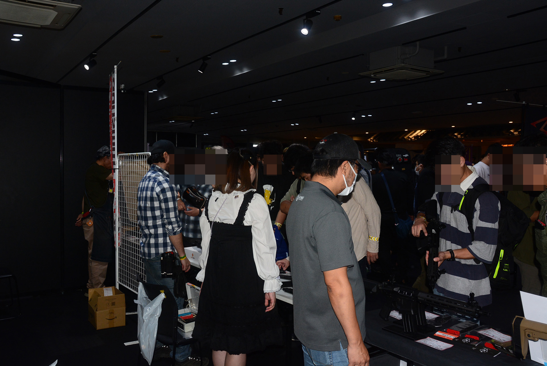 既存製品も多数販売、人気を集めていた