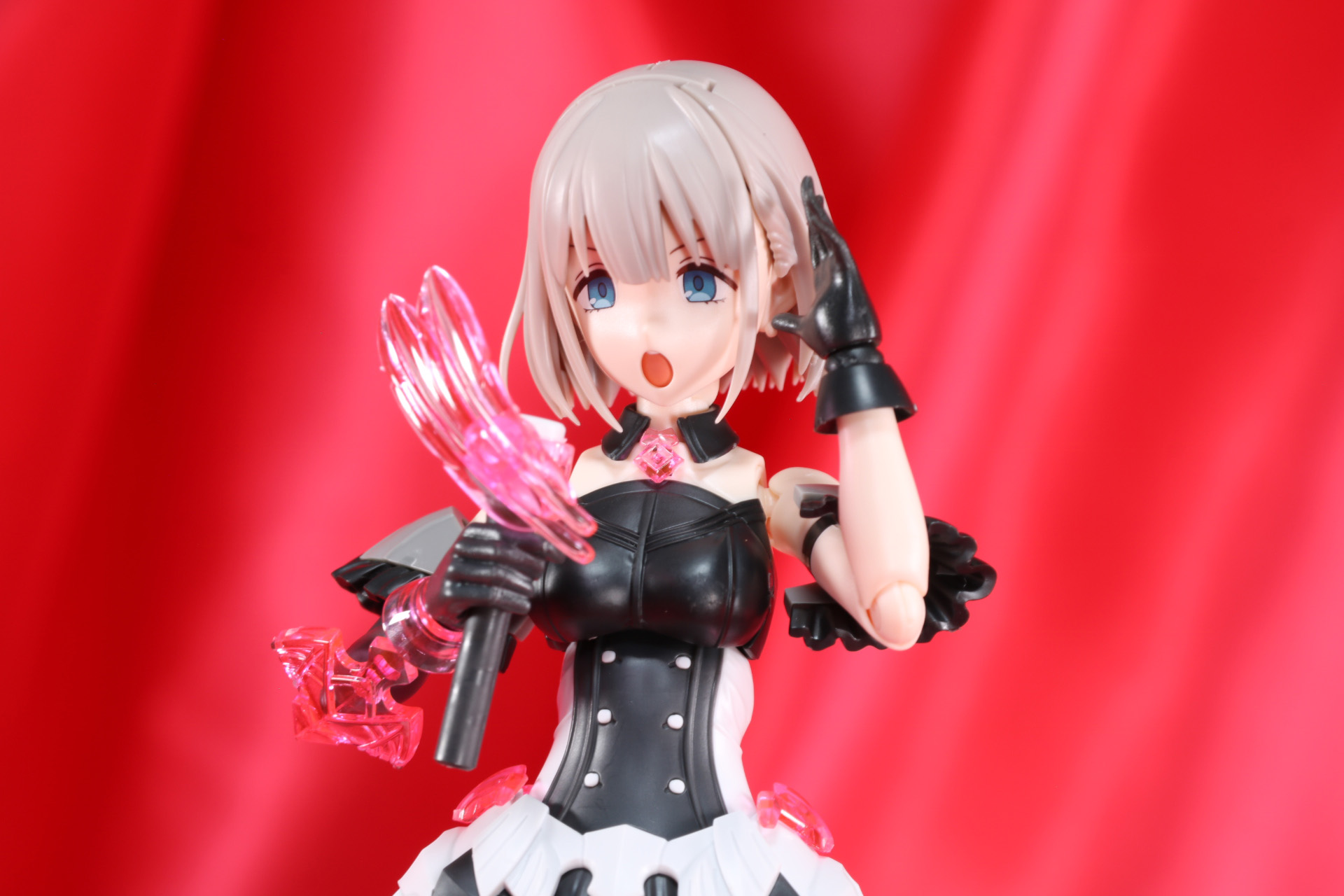 「アルファシスターズファンタズム」衣装で「Straylight」が登場