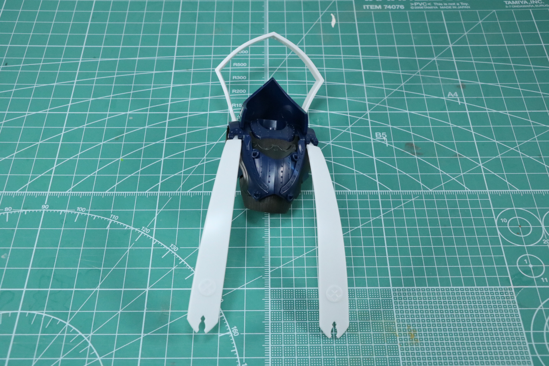 胸部、腹部の組み立て