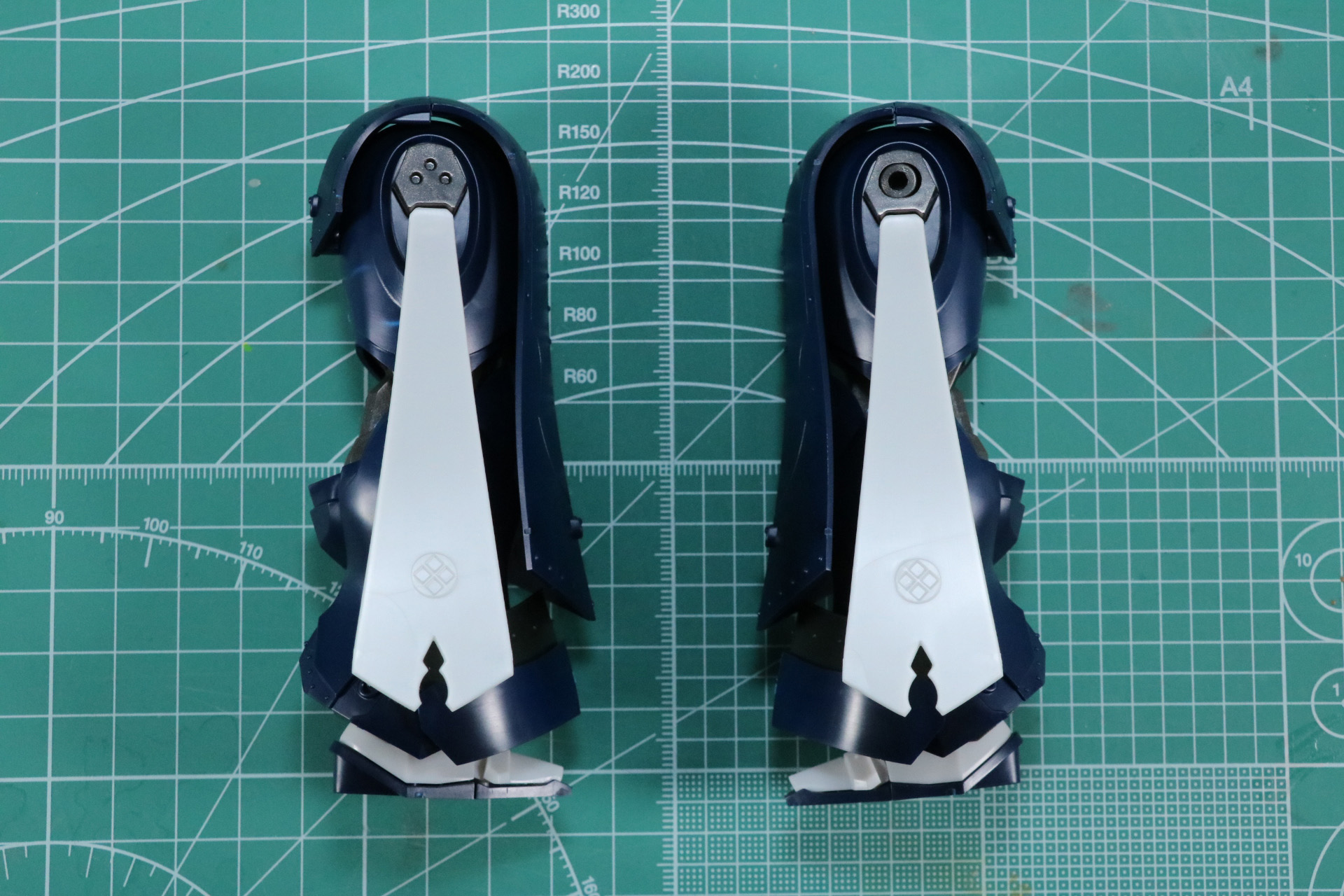 脚部の組み立て