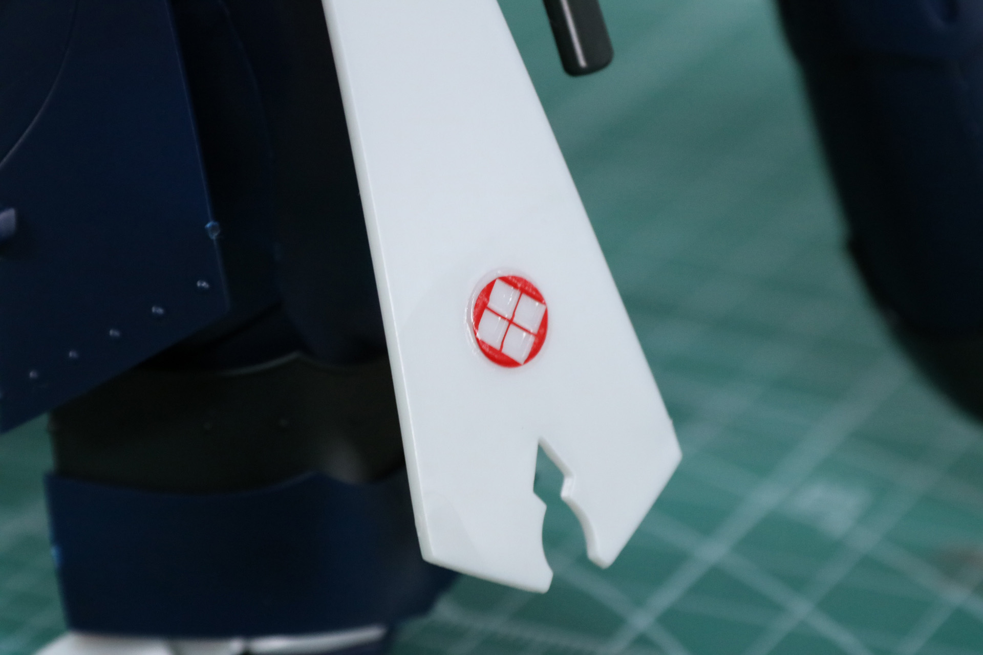 脚部の水転写デカール