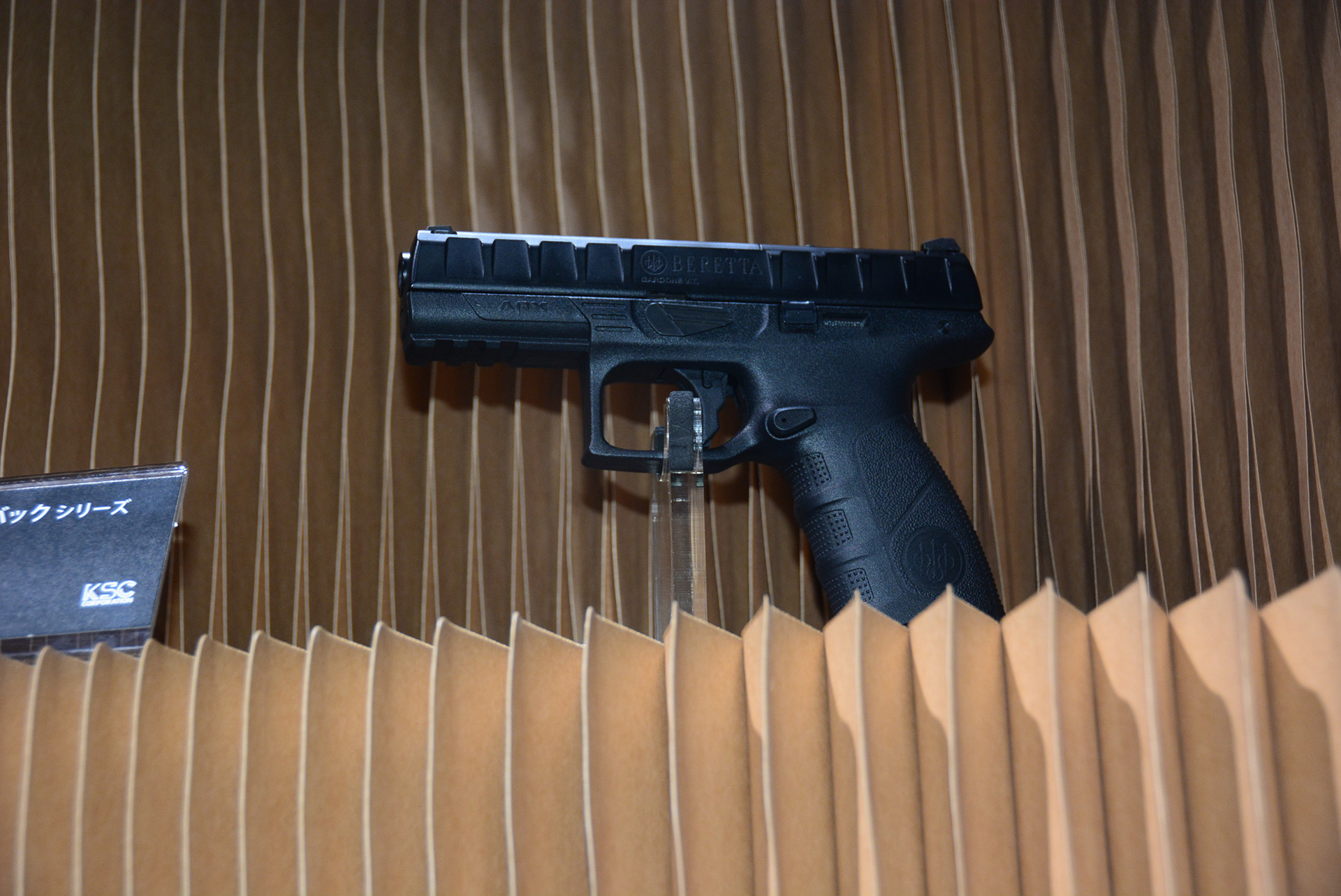 KSCの新作「ガスブローバックガン APX」。3つのカラーバリエーションで展開予定