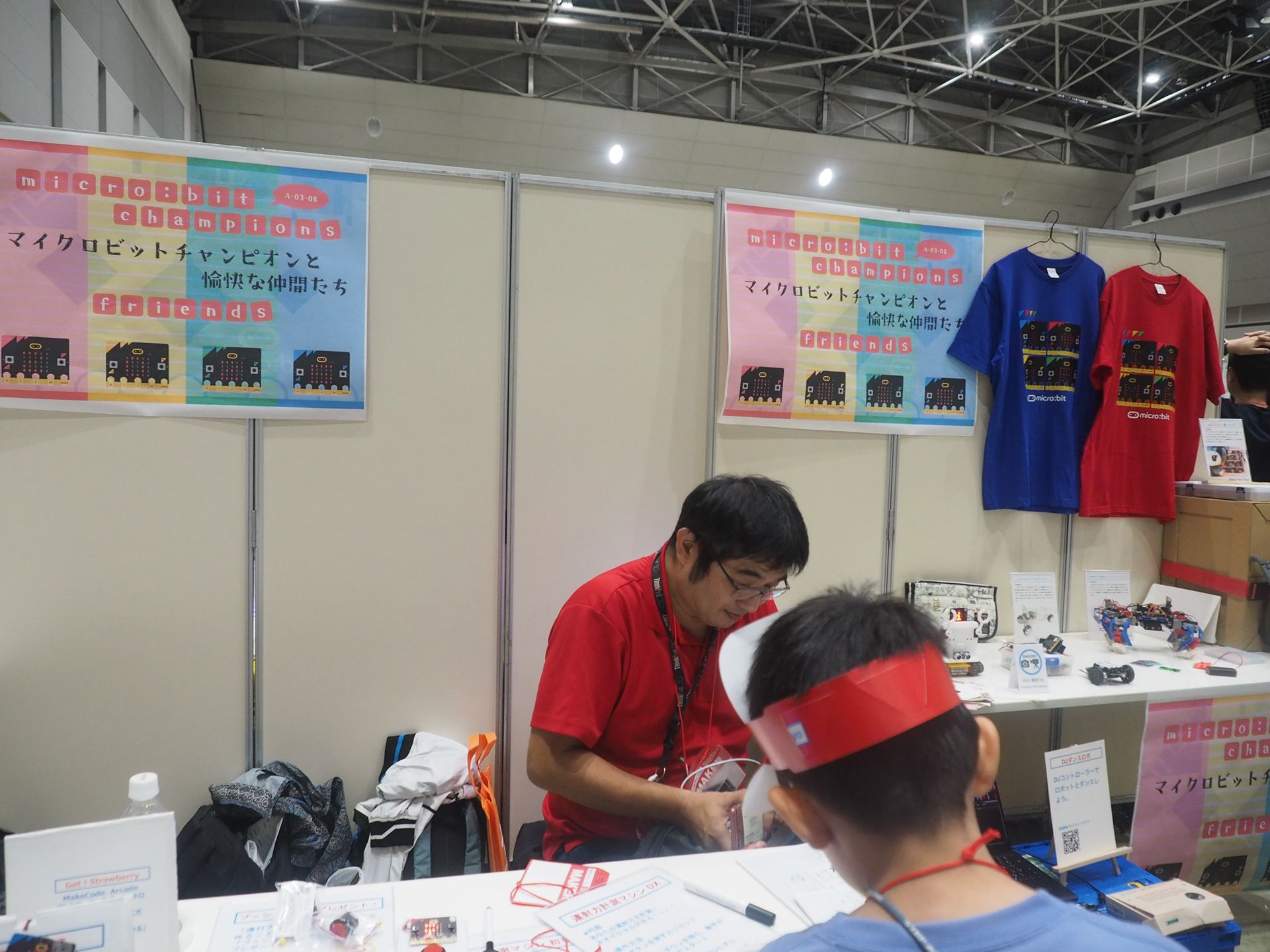 microbit champions & friendsは、教育向けマイコンボード「micro:bit」を使った幅広い作品を展示していた