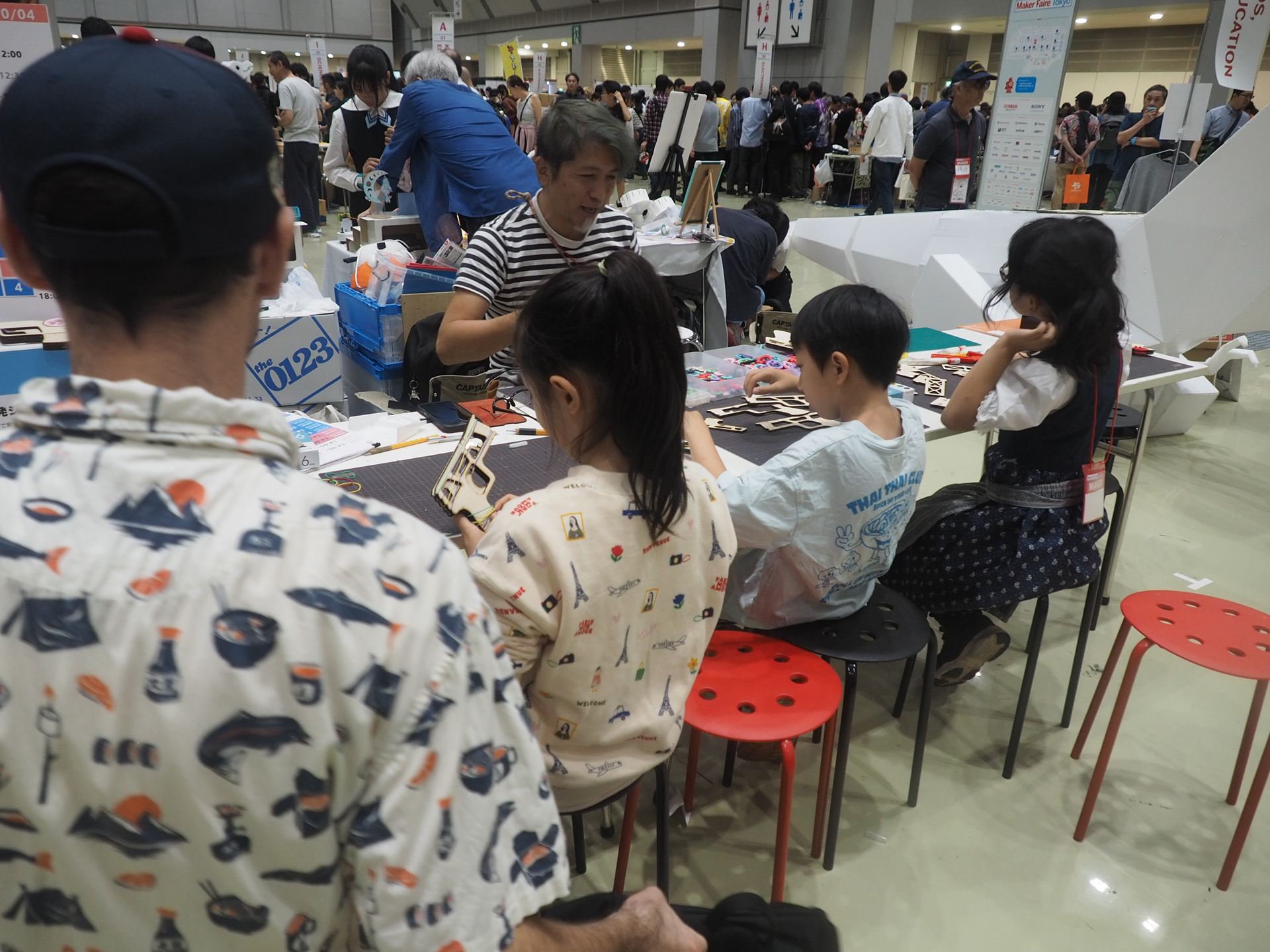 工作キットの製作ワークショップも行なわれていた。